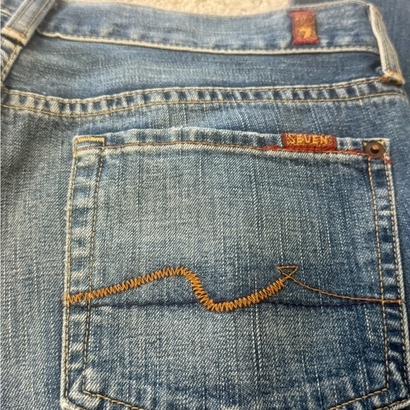 7 For All Mankind size 29 classic EUC MINT Women's Boot Cut Jeans in Faded Blue - Picture 4 of 15